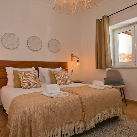 Casa Da Calada Com 4 Quartos * エリセイラ